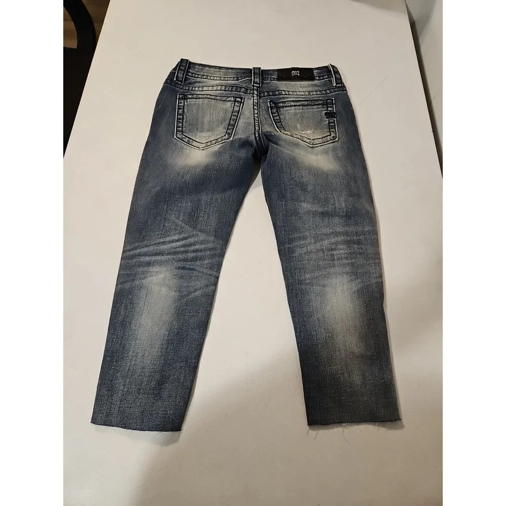 Miss Me Signature Skinny Cutoff Jeans Distressed  Embroidered‎ Sz. 26X20.5 (1527